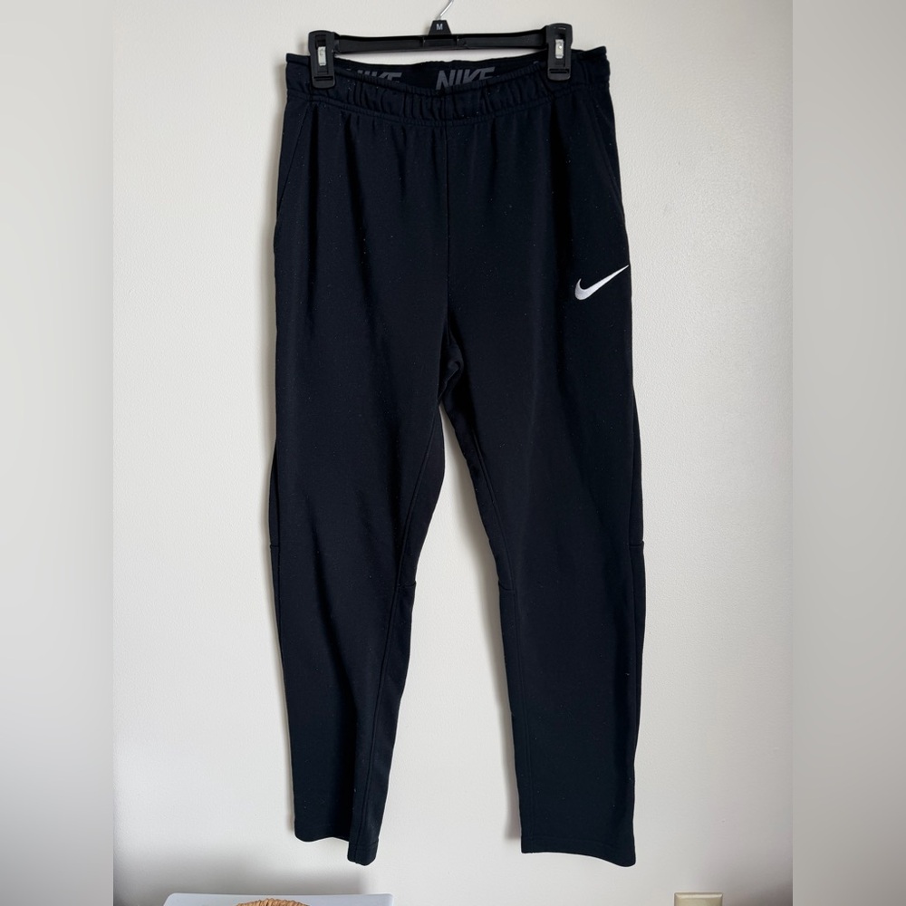 Men’s Black Tapered Athletic Nike Dri-FIT Sweatpants Stitched Nike Logo
